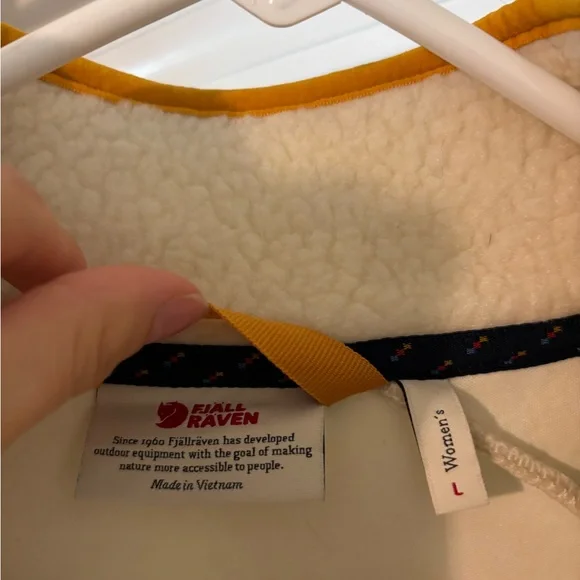 Fjallraven Cream Fleece with Yellow Accents - Picture 2 of 7